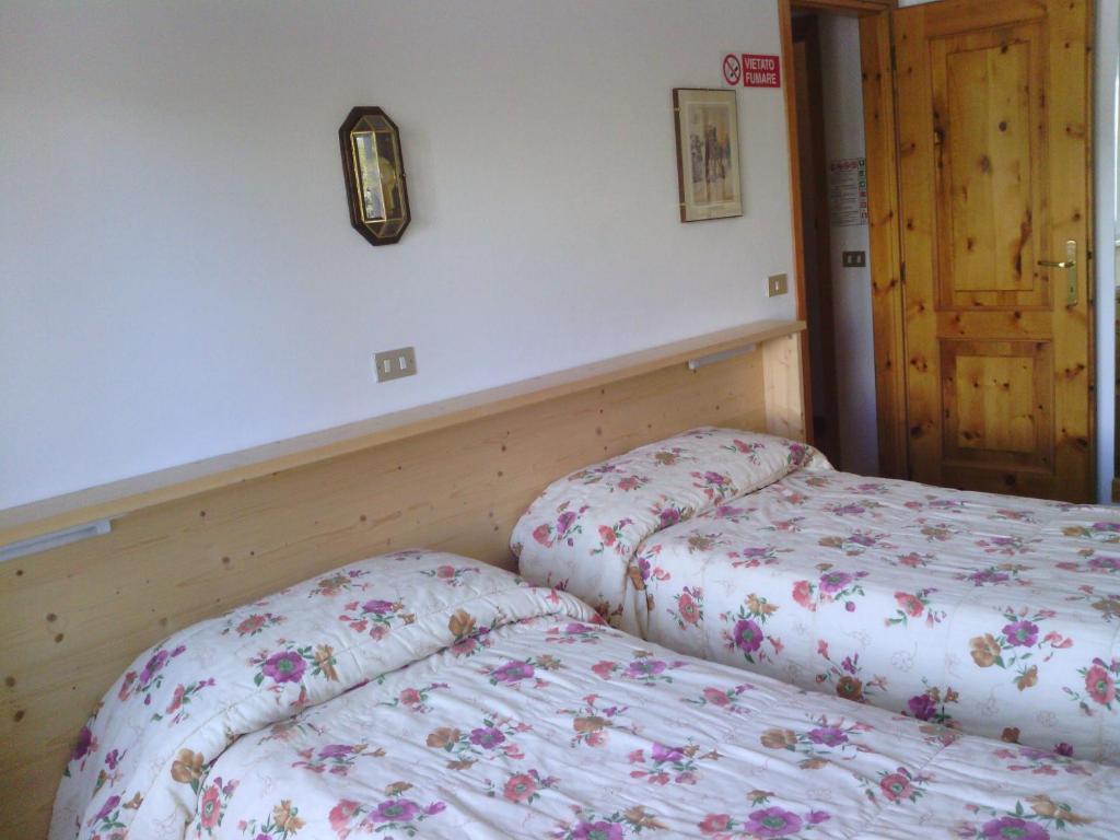 Hotel Savoia Debili Oulx Pokoj fotografie